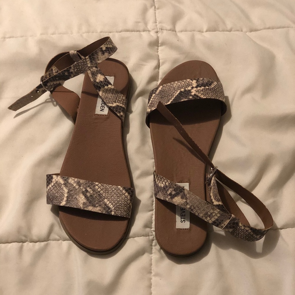 steve madden snakeskin sandals! NEVER WORN